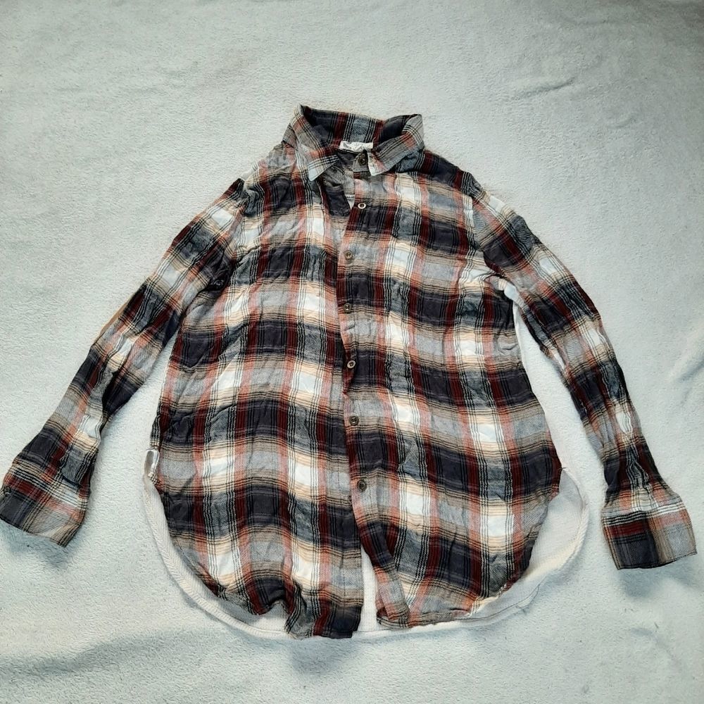 About A Girl Plaid Button Down Shirt Size M